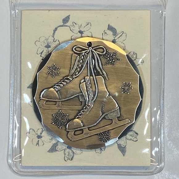 Wendell August Forge 2008
Ice Skates Ornament - Picture 5 of 5